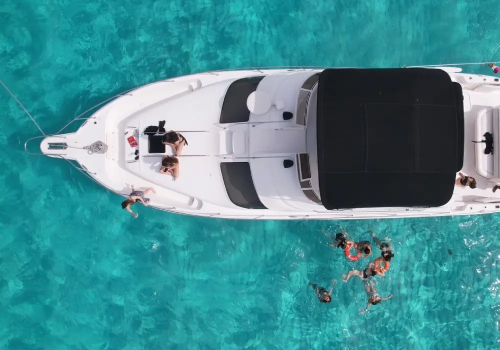Featured private yacht journey image